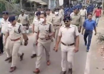 রামপুরহাট কান্ডের পর মুখ্যমন্ত্রীর নির্দেশমতো পুলিশসুপারের নেতৃত্বে পূর্ববর্ধমানে শুরু হল এরিয়া ডোমিনেশন।