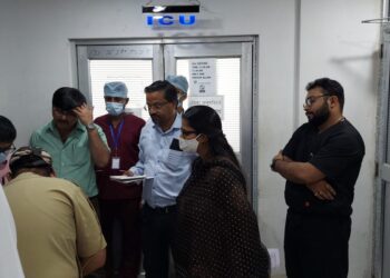 নার্সিংহোম পরিদর্শনে গিয়ে কী দেখলেন জেলাশাসক!