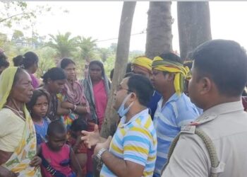 ওঝার নিদান ! ‘ডাইনি’ অ্যাখ্যা দিয়ে দুই মহিলাকে হেনস্থার অভিযোগ।